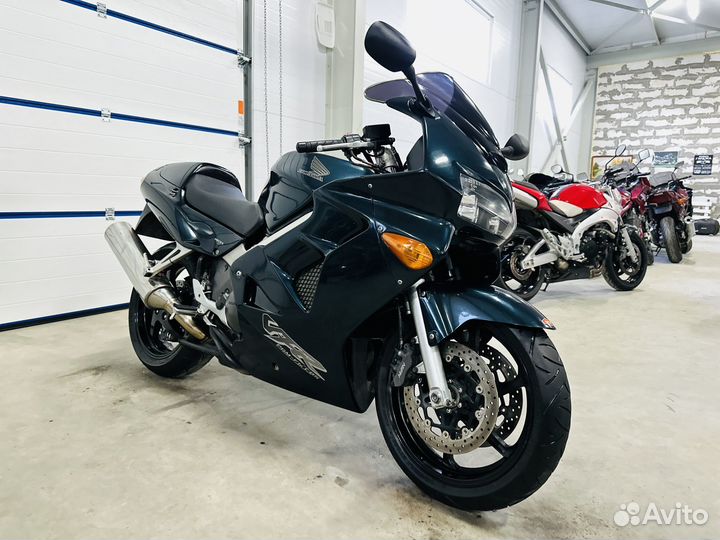 Honda VFR 800 FI 2000 Рестайлинг из Европы