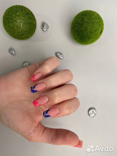 Наращивание ногтей, педикюр, маникюр