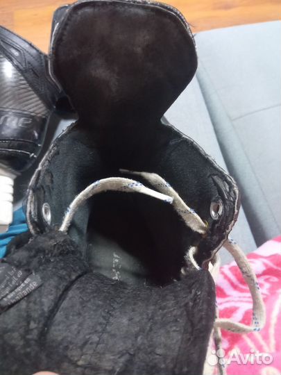 Хоккейные коньки bauer