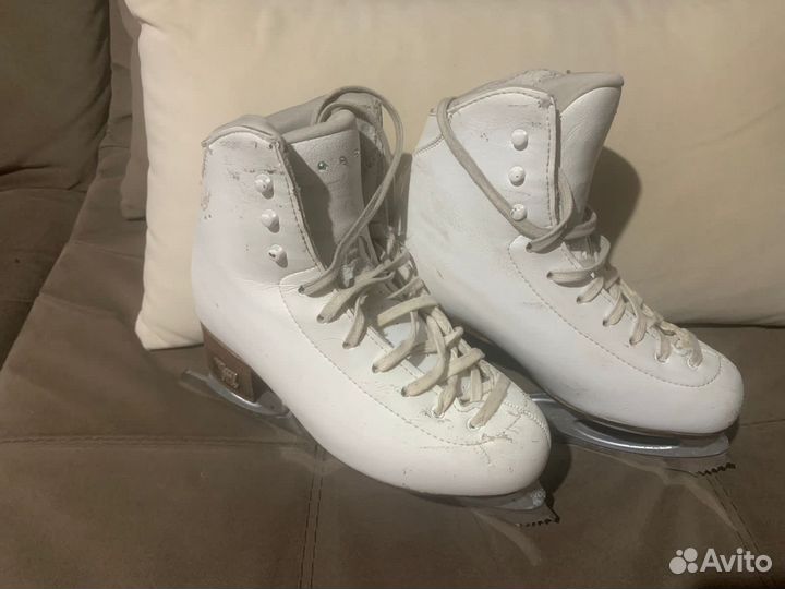 Фигурные коньки risport