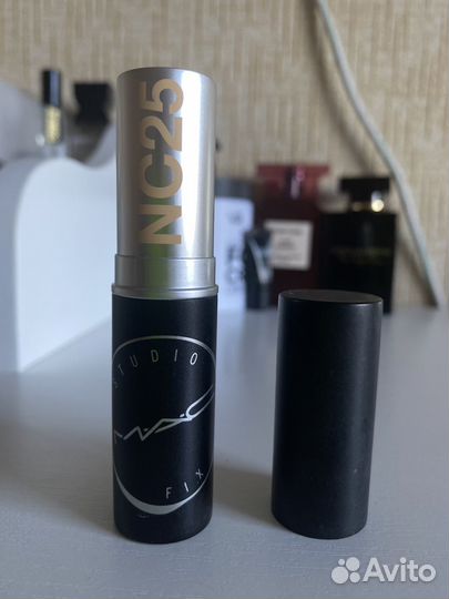 Тональный стик MAC