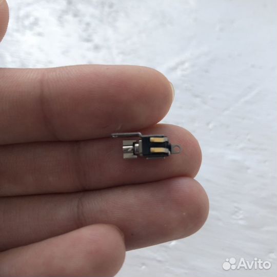 Вибромотор iPhone 5s