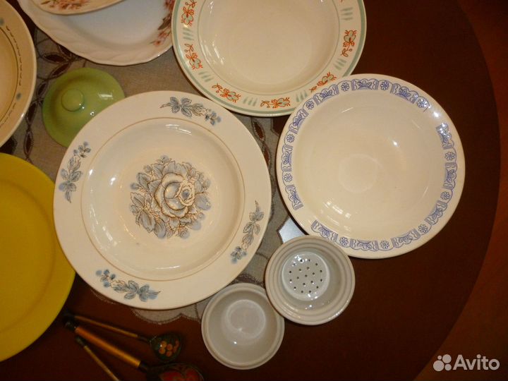 Тарелки зик, салатник, кувшин, горшочек и др