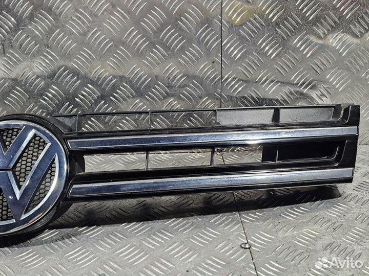 Решетка радиатора Volkswagen Touareg 7P