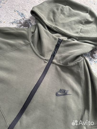 Nike tech fleece