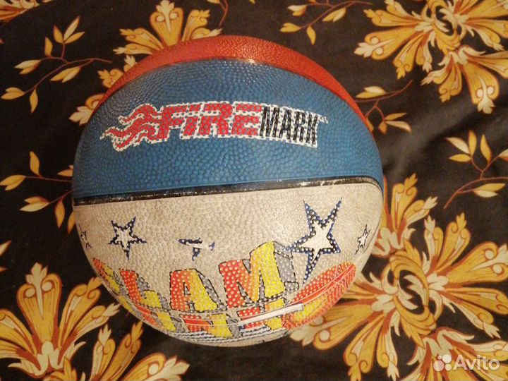 Баскетбольный мяч