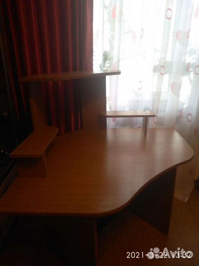 Компьютерный стол