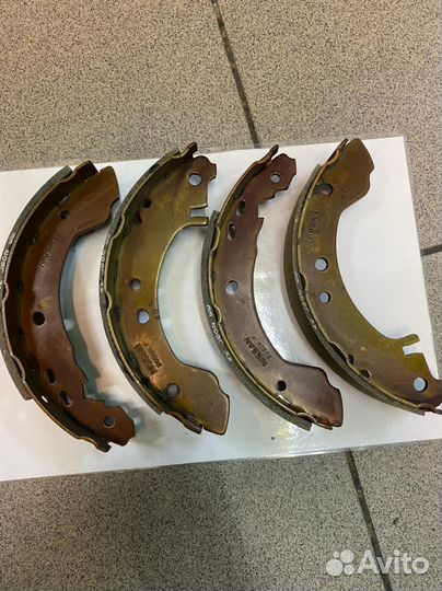 Колодки тормозные барабанные Nissan Primera P10