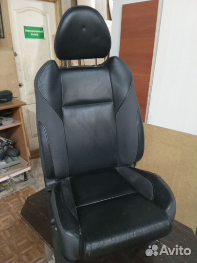 Сиденья subaru forester sg5 к-т