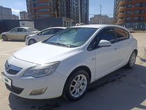 Opel Astra, 2013, с пробегом, цена 555 000 руб.