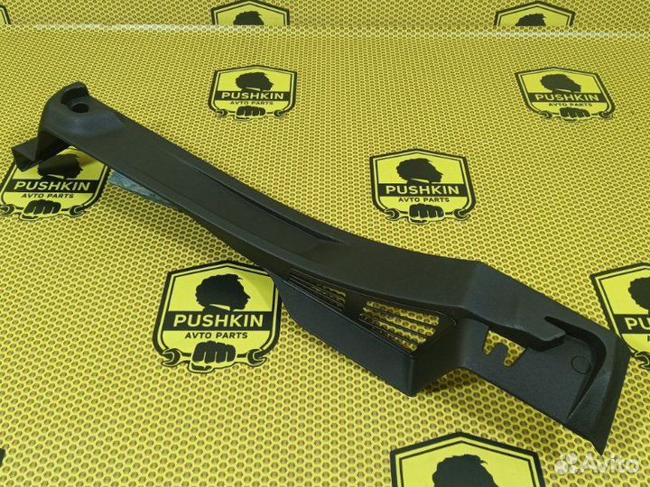 Накладка шторки багажника правая Renault Espace JR