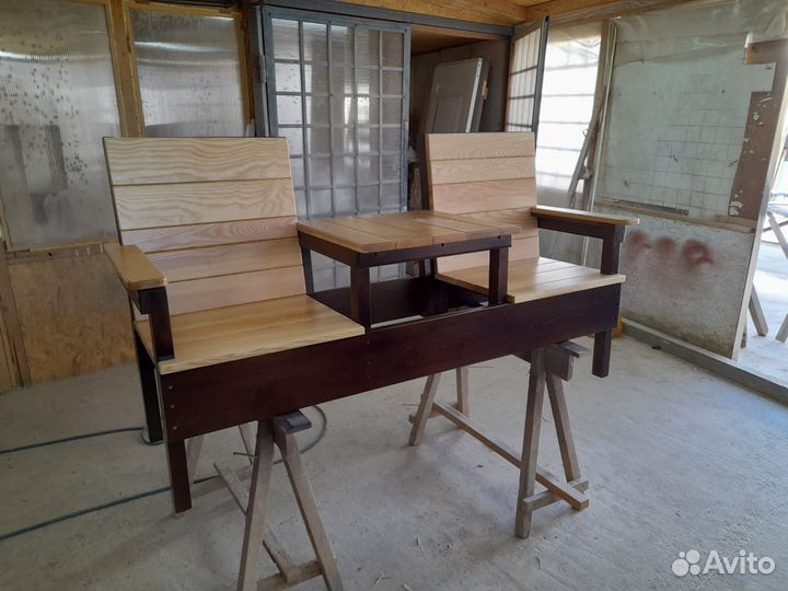 Лестницы, кухни, кровати, двери из массива