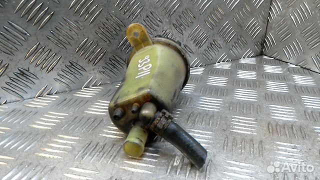 Бачок гидроусилителя руля на Ford Focus 2