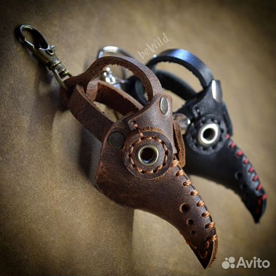 Брелок кожаный Чумной доктор