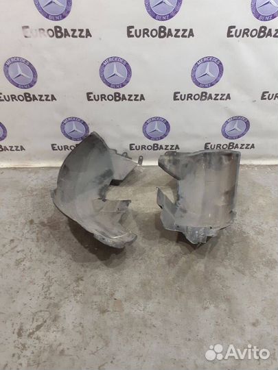 Подкрылок задний Mercedes W202
