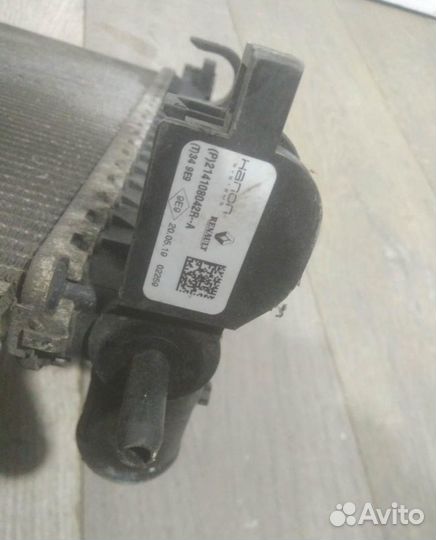 Радиатор охлаждения бу Renault Kaptur OEM 21410804