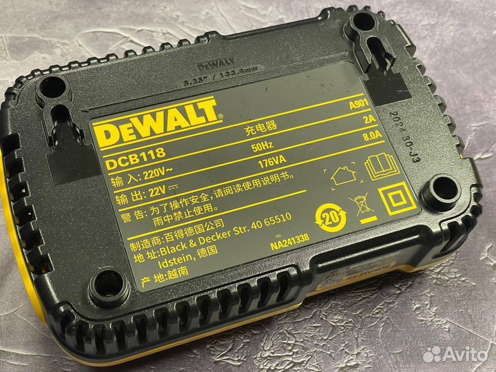 DCB118 Зарядное устройство Dewalt Азия