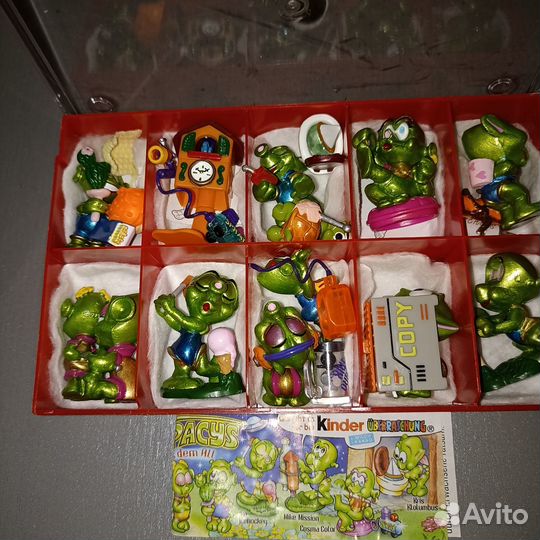 Игрушки коллекции Kinder surprise в коробочках