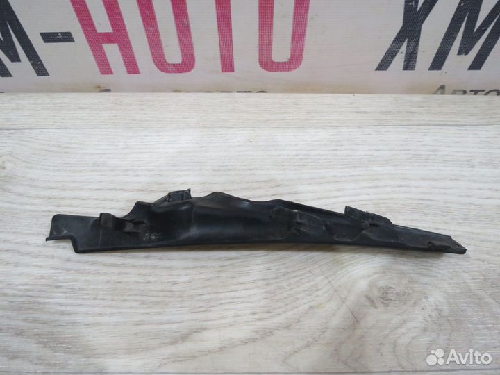 Уголок жабо правый Renault Sandero 2