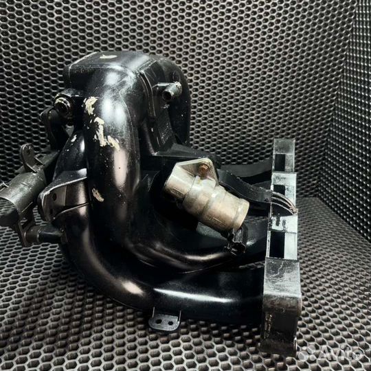 Коллектор впускной Ford Mondeo MK 2 2000