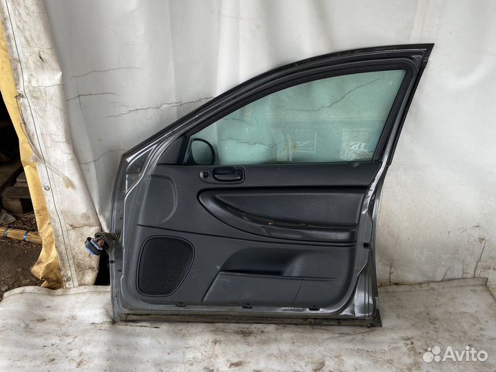 Дверь передняя правая Chrysler sebring 2