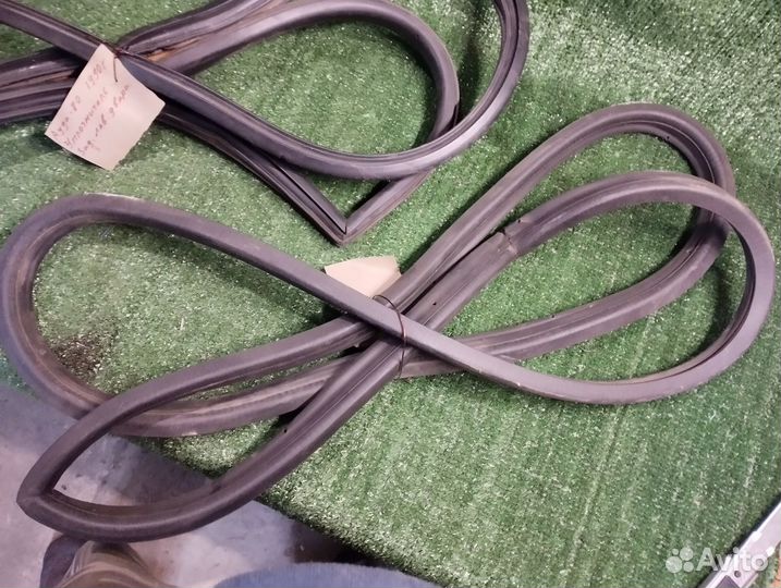 Уплотнители задних дверей audi 80 B3