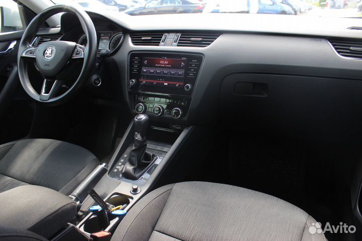 Skoda Octavia 1.6 AT, 2019, 77 890 км