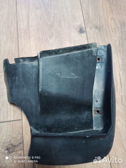 Продам задние Брызговики honda accord 6