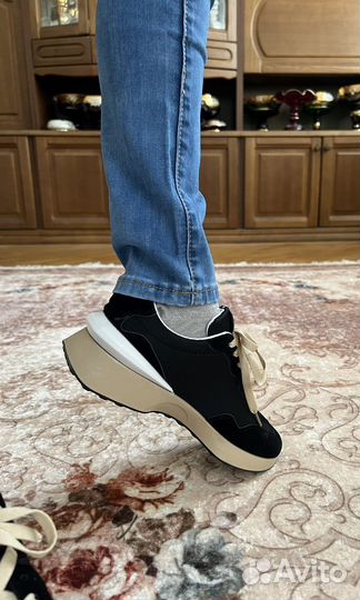 Кроссовки новые