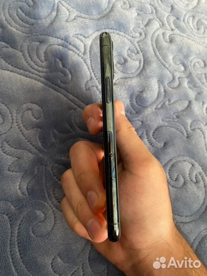 Телефон iPhone 11 про