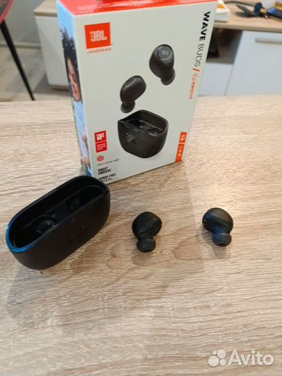 Беспроводные наушники jbl wave buds