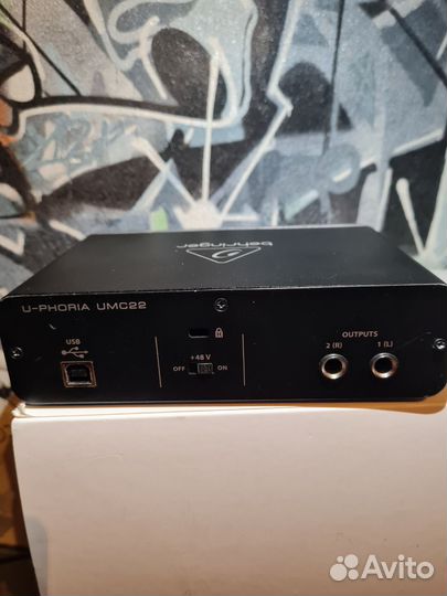 Микрофон akg P120 + Behringer umc 22