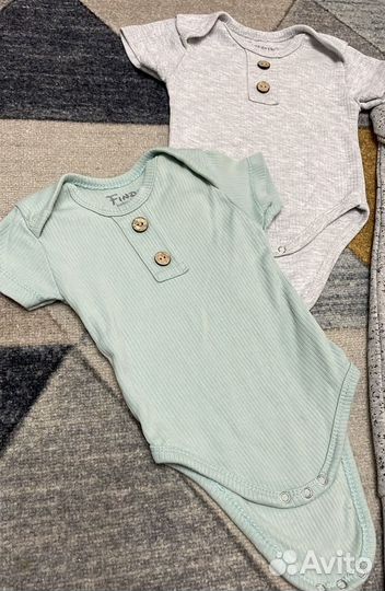 Одежда пакетом на мальчика 62-68(боди,комбинезоны)