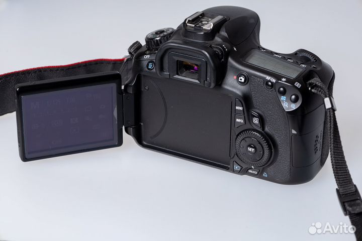 Зеркальный фотоаппарат Canon 60D