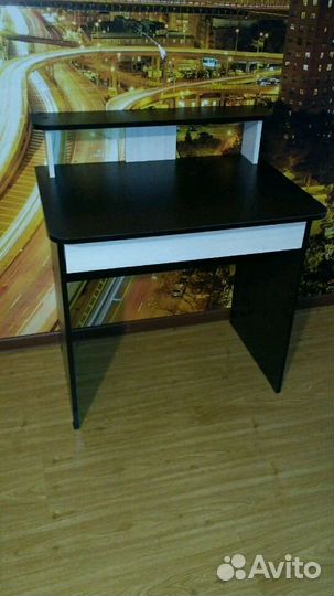 Стол для ноутбука