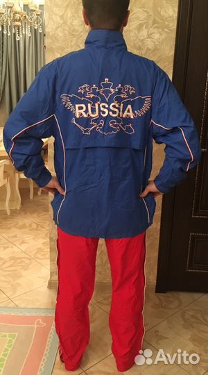 Куртка спортивная