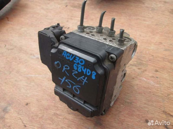 Блок abs Toyota Camry ACV30 2AZ-FE 2005/8