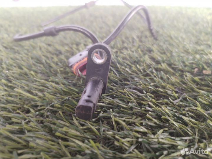 Датчик ABS задний Mercedes-Benz E-Class W212 2013