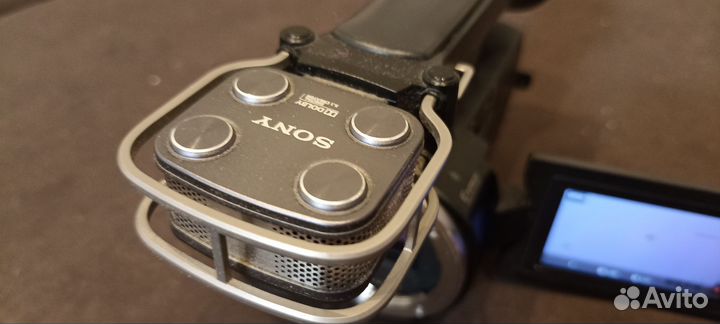 Видеокамера Sony NEX-VG20E