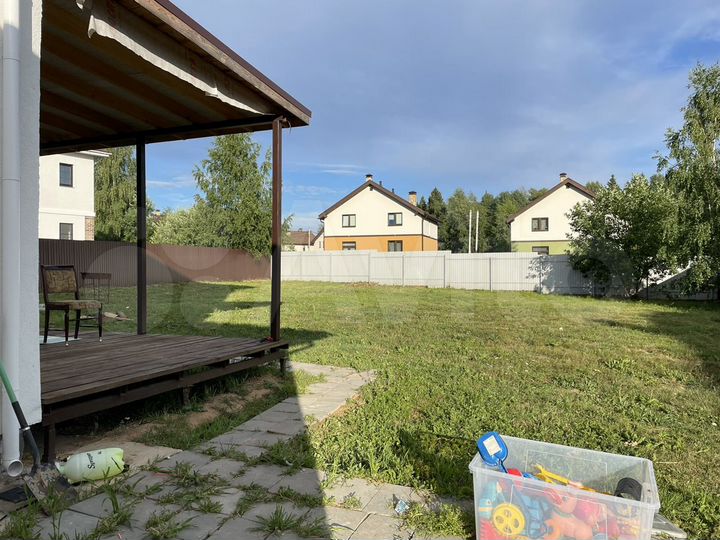 Дом 185 м² на участке 11,4 сот.