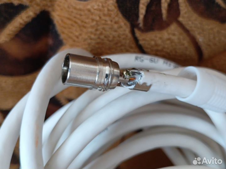 Антенный кабель коаксиальный для тв со штекером 5м