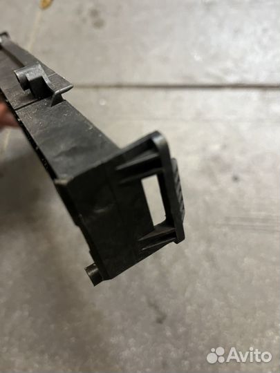 Рамка под кнопки Mercedes 124