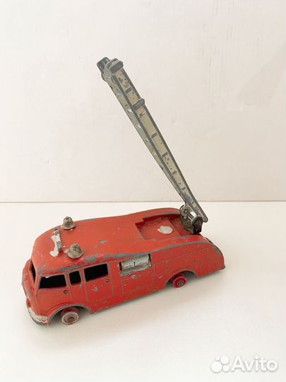 Редкие коллекционные модели dinky supertoys 2 шт