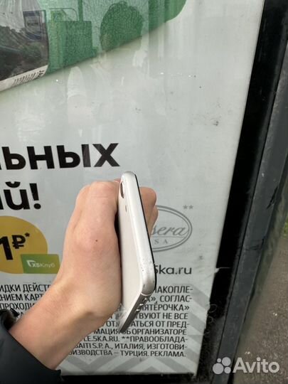 iPhone SE (2020), 64 ГБ