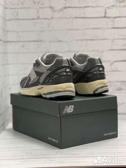 Кроссовки New Balance 1906D