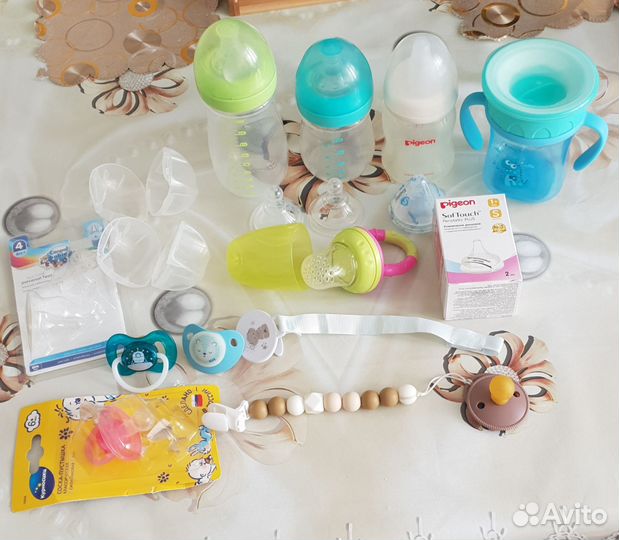 Бутылочки и соски для кормления,пустышки,пакетом