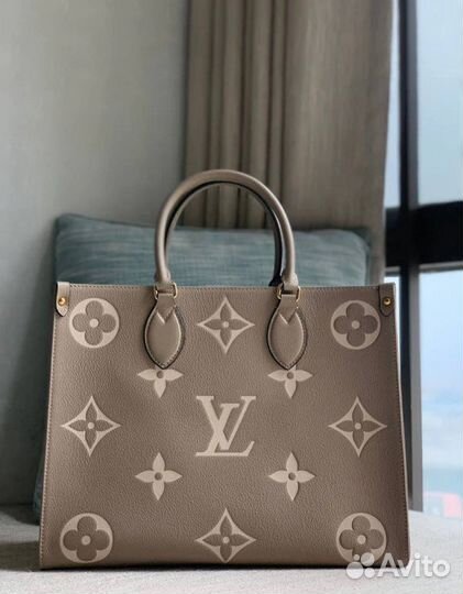 Cумка louis vuitton бежевая