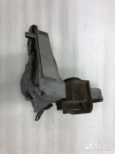 Кронштейн опоры двигателя задний Toyota Camry