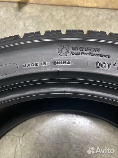 Michelin X-Ice Snow 235/45 R18 98H