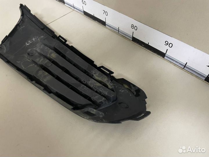 Решетка в бампер левая Volkswagen Polo Sed RUS 2011